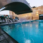 Iridium 70 Hotel