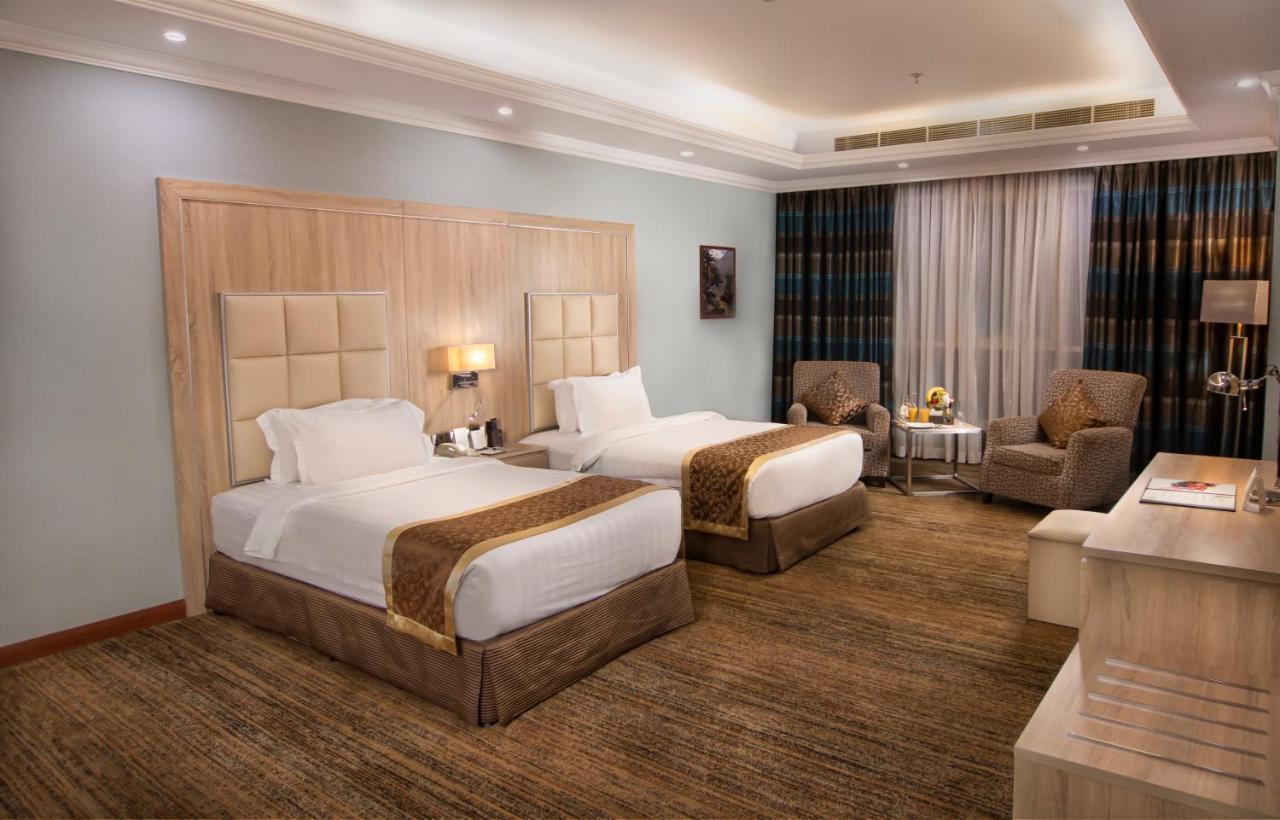 Hotel Iridium 70